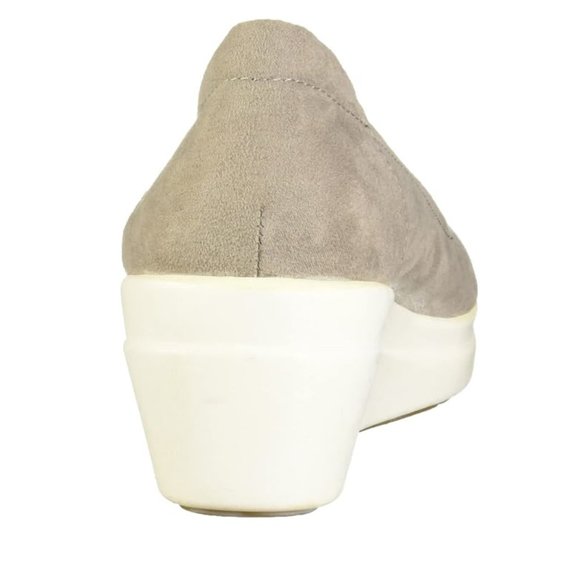 NEW Naturalizer Sam Wedge Heel Slip On Pump Business Non Slip Shoe 7 Wide 7W Fog - Picture 3 of 6